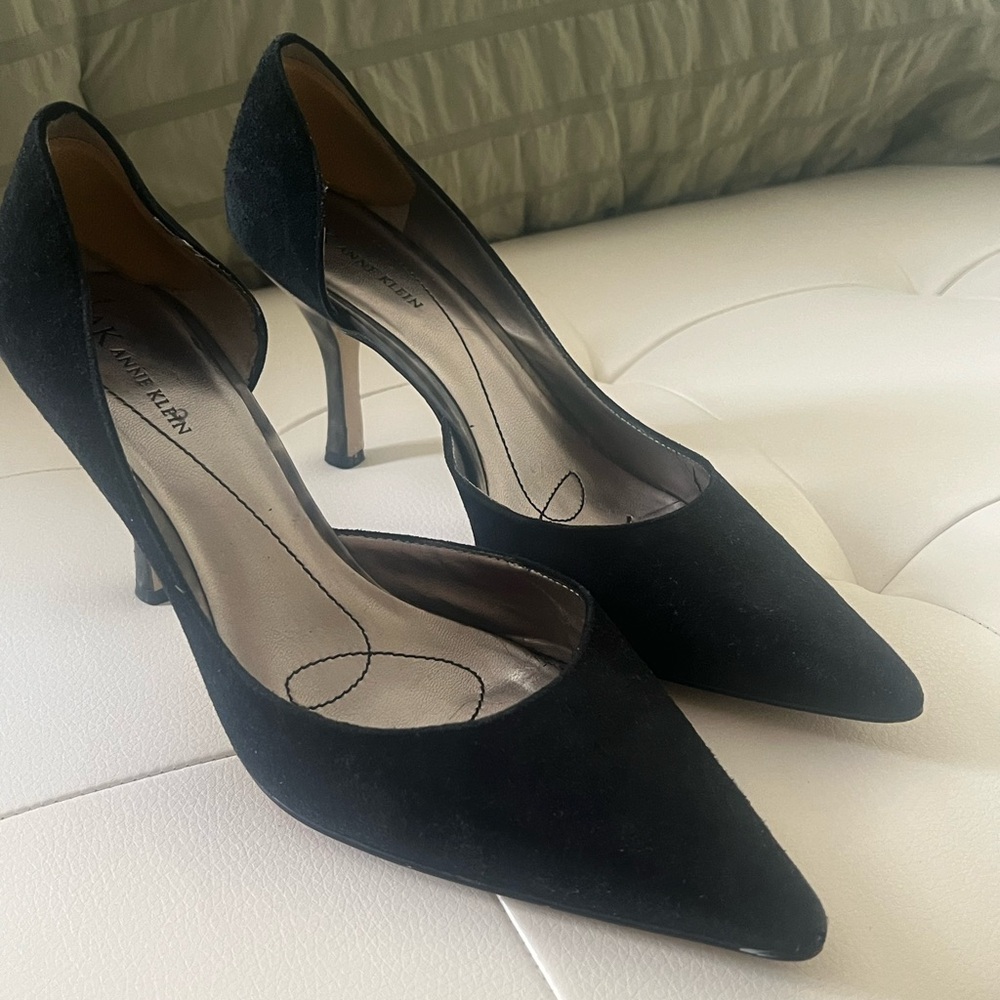 ANNE KLEIN Women's Shoes Size 8.5 Black Suede Pumps Heels